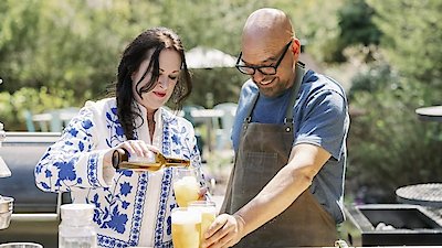 Symon's Dinners Cooking Out Season 3 Episode 4