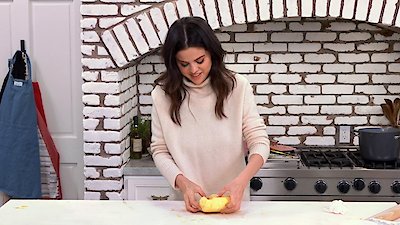 Selena + Chef Season 2 Episode 8