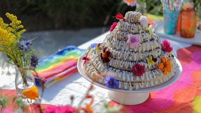 Nadiya Bakes Season 1 Episode 8