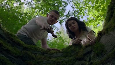 Behind Her Eyes Season 1 Episode 4