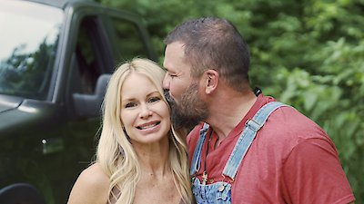 Love Off the Grid Season 1 Episode 1