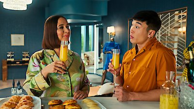 Loot (2022) Season 1 Episode 3