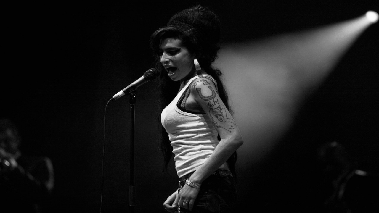 A Life In Ten Pictures: Amy Winehouse