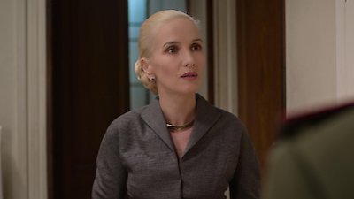 Santa Evita Season 1 Episode 1