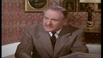 Man in a Suitcase Season 1 Episode 9