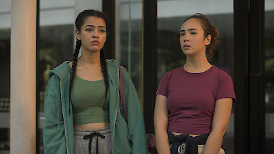 Watch Comedy Chaos Season 1 Episode 10 Last Day Closing Online Now