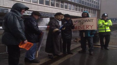 Drop the Dead Donkey Season 4 Episode 10