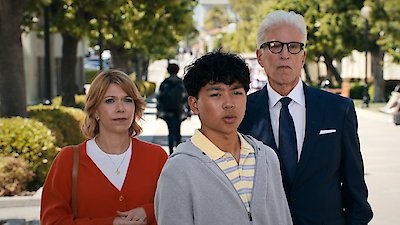 A Man on the Inside Season 2 Episode 3