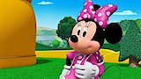 Minnie's Backpack Adventure
