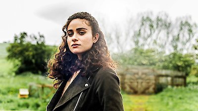 Glue Season 1 Episode 3