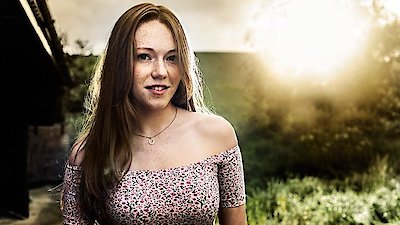 Glue Season 1 Episode 7